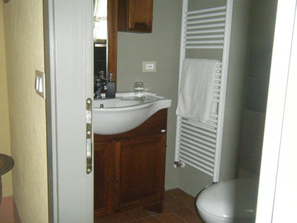 B&B Il Salice Veruno Szoba fotó
